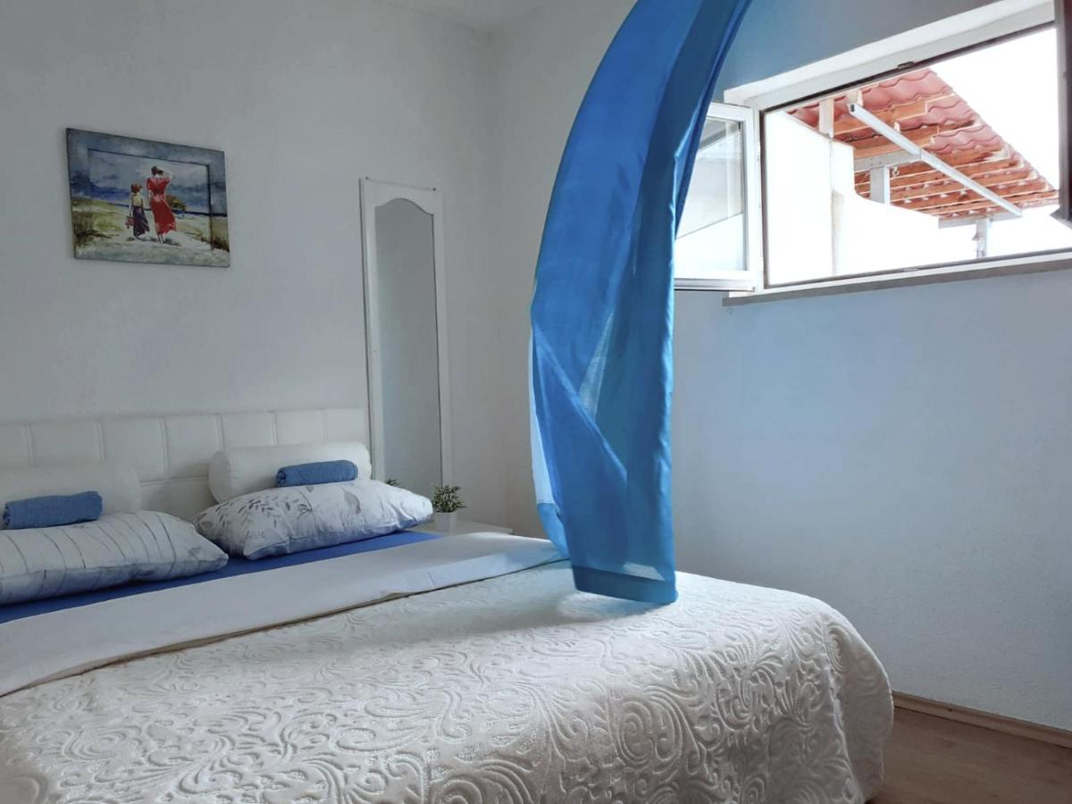 Apartmani Lezenic Dada 内乌姆 外观 照片