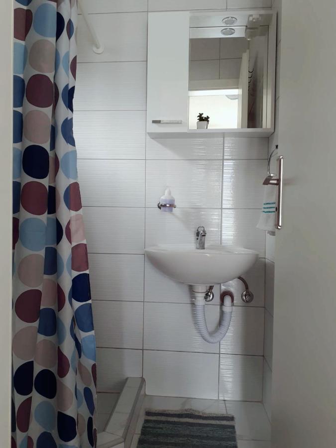 Apartmani Lezenic Dada 内乌姆 外观 照片