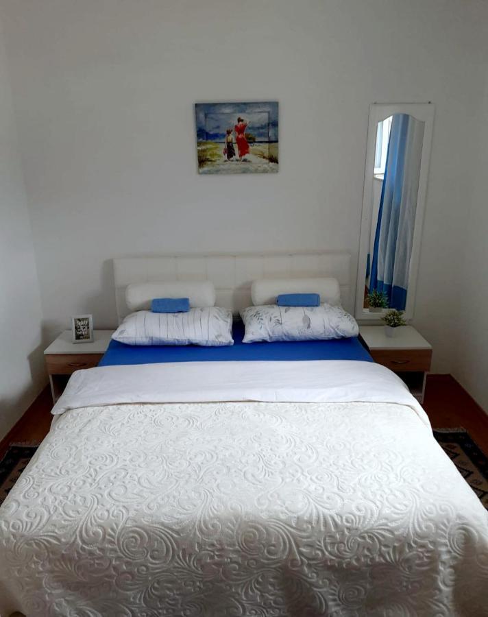 Apartmani Lezenic Dada 内乌姆 外观 照片