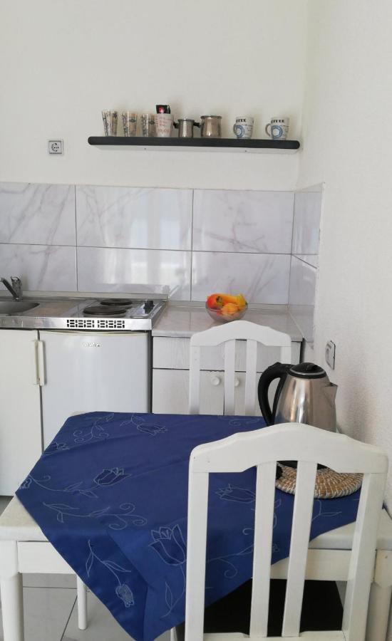 Apartmani Lezenic Dada 内乌姆 外观 照片